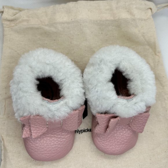 Newborn Blush Shearling Bow Moccasin - Size 0 - Picture 2 of 4